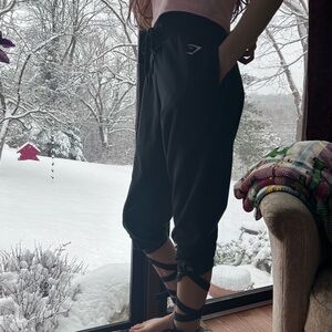 Gym Shark Xs yoga lifestyle high waist crop ankle strap pockets drawstring black